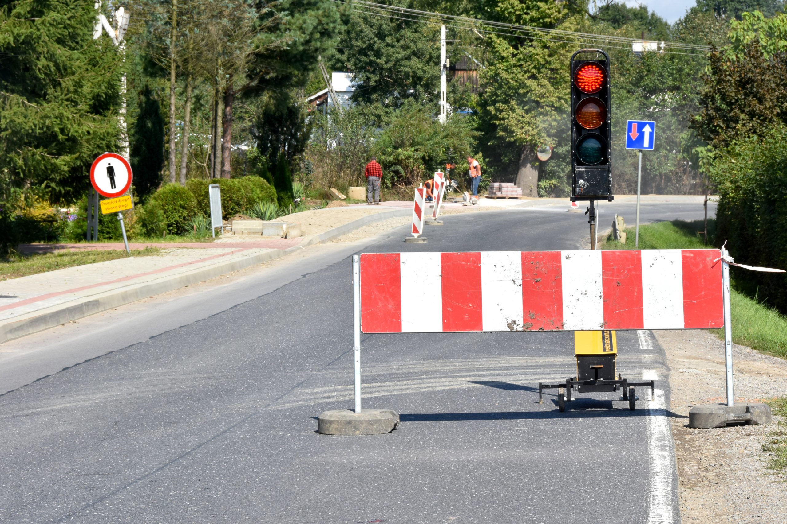 Zdjęcie chodnika w Humniskach w trakcie remontu