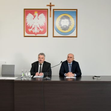 Pan Andrzej Łach i Pan Zbigniew Cyganik przewodniczą sesji