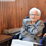 Kobieta na wózku inwalidzkim